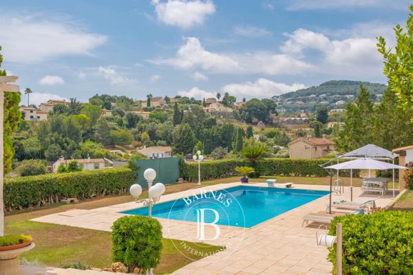 Antibes, Villa 10 Chambres -  416 m² à vendre