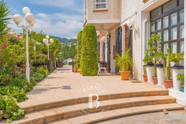 Antibes, Villa 10 Chambres -  416 m² à vendre