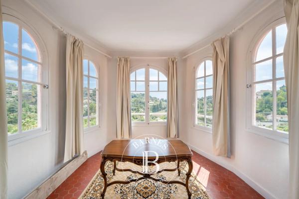 Antibes, Villa 10 Chambres -  416 m² à vendre