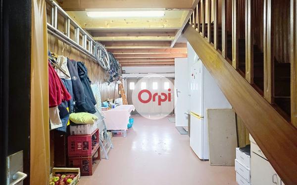 Maison à vendre    5 pièces •  Ambon