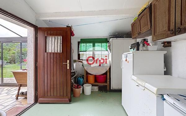 Maison à vendre    5 pièces •  Ambon