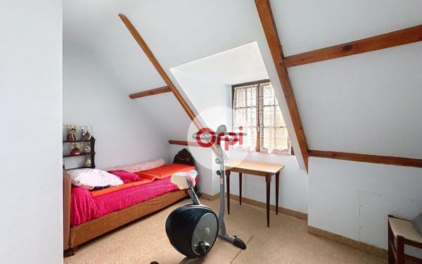 Maison à vendre    5 pièces •  Ambon