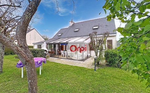 Maison à vendre    5 pièces •  Ambon