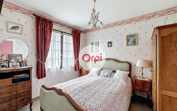 Maison à vendre    5 pièces •  Ambon