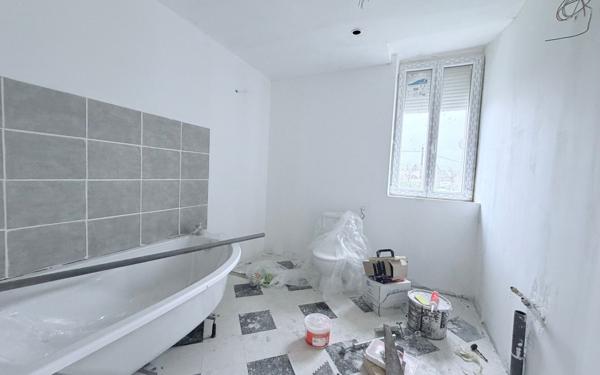 Maison à vendre    1 pièce •  Guise