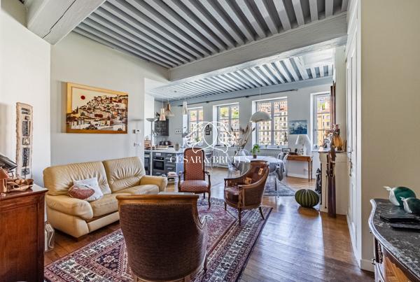 Superbe appartement de charme – Quai Pierre-Scize, à deux pas de la passerelle Saint-Vincent