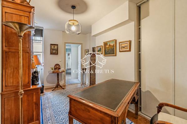 Superbe appartement de charme – Quai Pierre-Scize, à deux pas de la passerelle Saint-Vincent