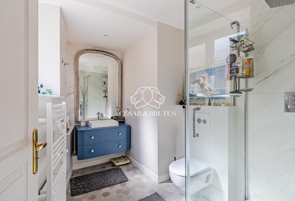 Superbe appartement de charme – Quai Pierre-Scize, à deux pas de la passerelle Saint-Vincent