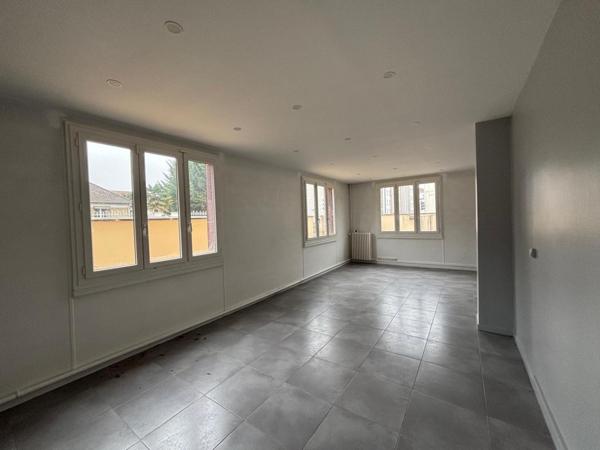 Maison à NOGENT-SUR-OISE, 60180 - 8 pièces 143m²