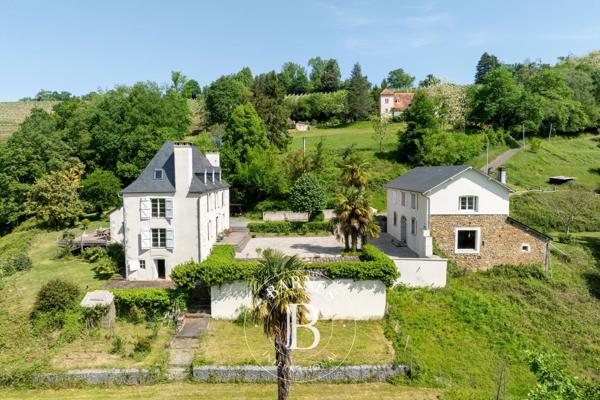 Pau, Propriété 8 Chambres -  446 m² à vendre