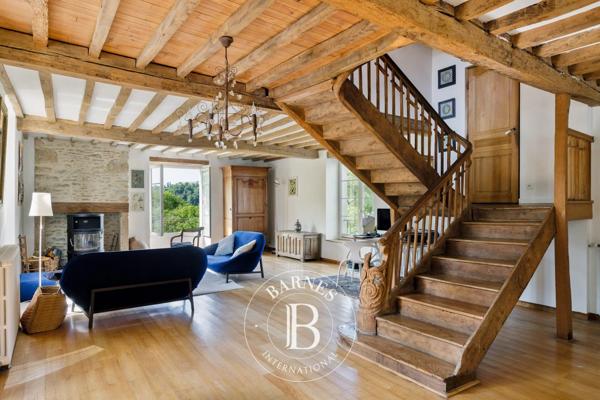 Pau, Propriété 8 Chambres -  446 m² à vendre