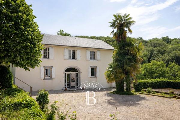 Pau, Propriété 8 Chambres -  446 m² à vendre