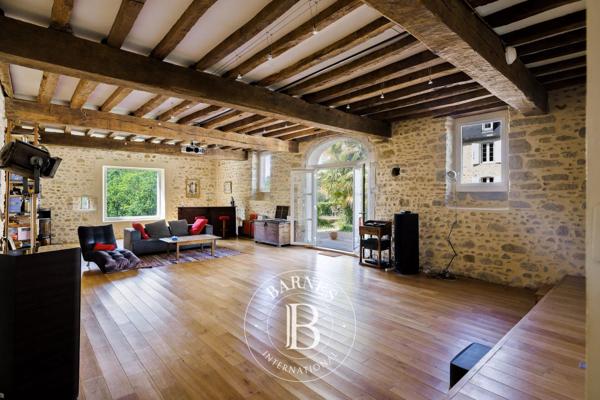 Pau, Propriété 8 Chambres -  446 m² à vendre