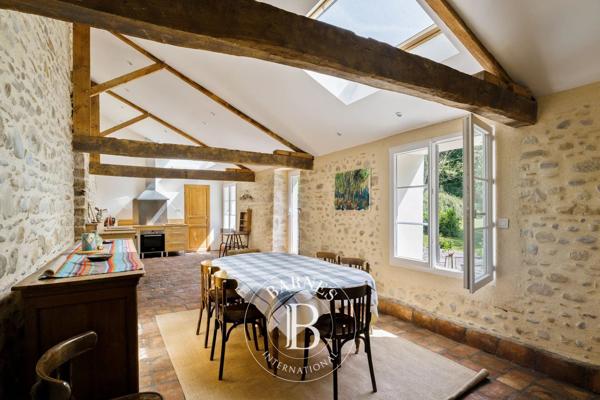 Pau, Propriété 8 Chambres -  446 m² à vendre