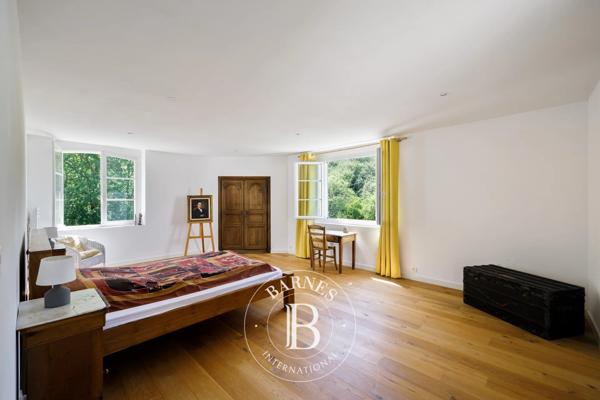 Pau, Propriété 8 Chambres -  446 m² à vendre