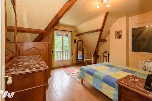 Maison avec étang - 134 m² - ST LAURENT NOUAN