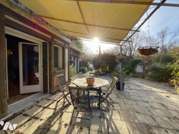 Maison avec étang - 134 m² - ST LAURENT NOUAN