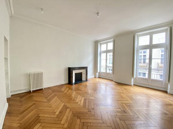 T2 - 3 RUE GUEPIN (2ème étage gauche)