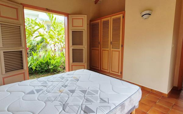 Maison à louer    2 pièces •  Sainte-Rose