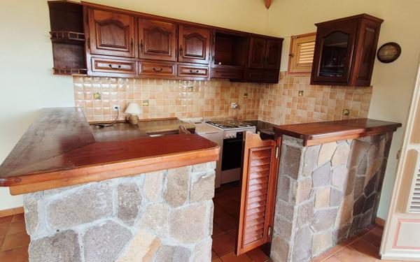 Maison à louer    2 pièces •  Sainte-Rose