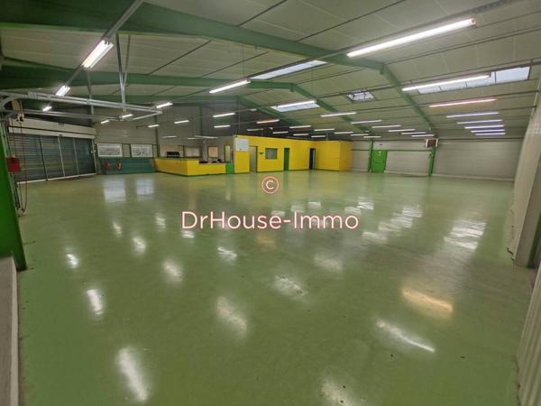 Bien immobilier à vendre 6 pièces de 960 m²