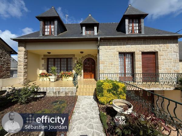 Maison 7 pièces - 242 m²