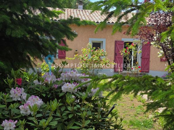 Maison 4 pièce(s) 3 chambre(s) 160 m²