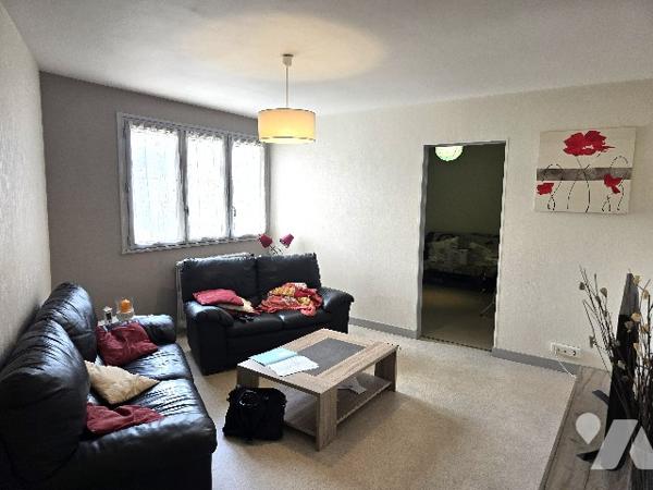 Appartement 3 pièces de 61 m2 avec cave et garage.