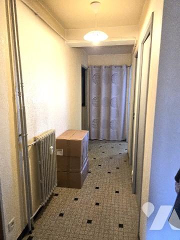 Appartement 3 pièces de 61 m2 avec cave et garage.