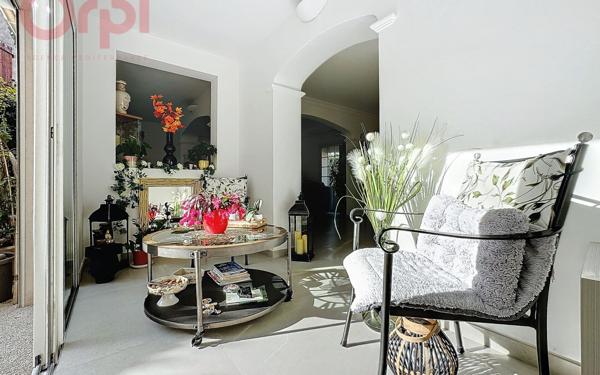 Maison à vendre    5 pièces • 140,14 m2 Saint-Raphaël