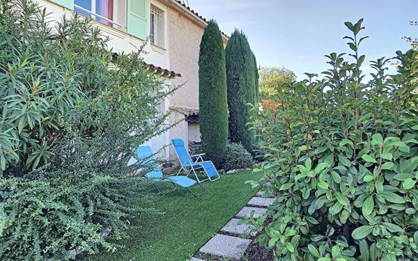 Maison à vendre    5 pièces • 140,14 m2 Saint-Raphaël