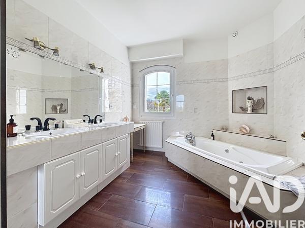 Maison à vendre 8 pièces 328 m² Héric