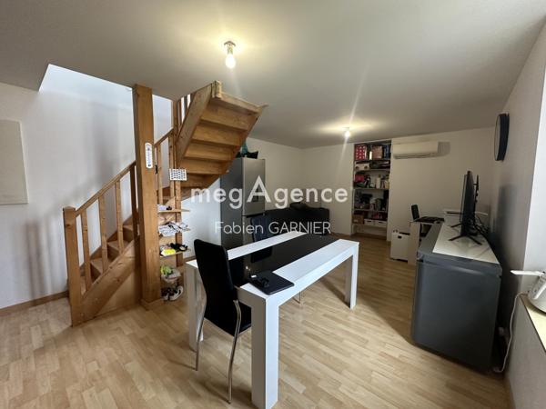 Immeuble à CHANZEAUX, 49750 - 145m²