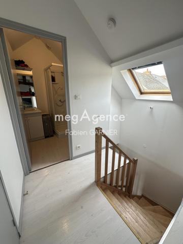 Immeuble à CHANZEAUX, 49750 - 145m²