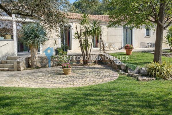 Villa
                                                                                                                                                                                                                                                                                                                        7 pièce(s)                                                                                                                                                                                                          4 chambre(s)                                                                                                                                                                                                          154  m²