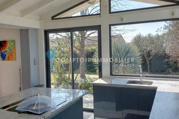 Villa
                                                                                                                                                                                                                                                                                                                        7 pièce(s)                                                                                                                                                                                                          4 chambre(s)                                                                                                                                                                                                          154  m²