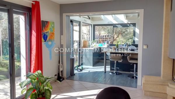 Villa
                                                                                                                                                                                                                                                                                                                        7 pièce(s)                                                                                                                                                                                                          4 chambre(s)                                                                                                                                                                                                          154  m²