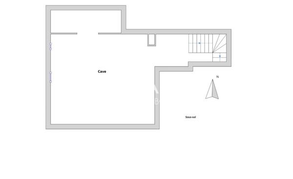 Immeuble en pierre de 174 m2 à rénover avec dépendance,  jardin et garage de 140 m2