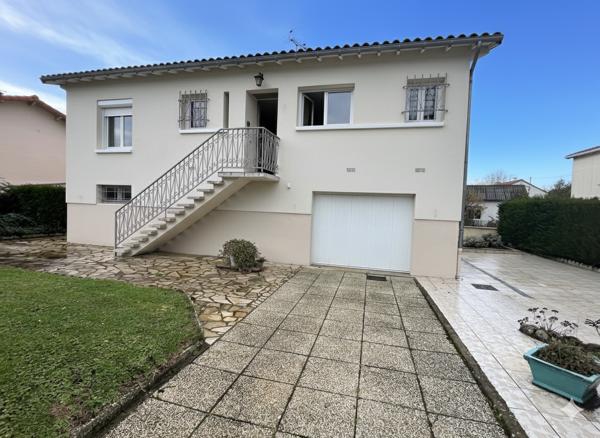 Nieuil-l'Espoir (86340) NIEUIL L’ESPOIR - MAISON 3 CHAMBRES - JARDIN - GARAGE