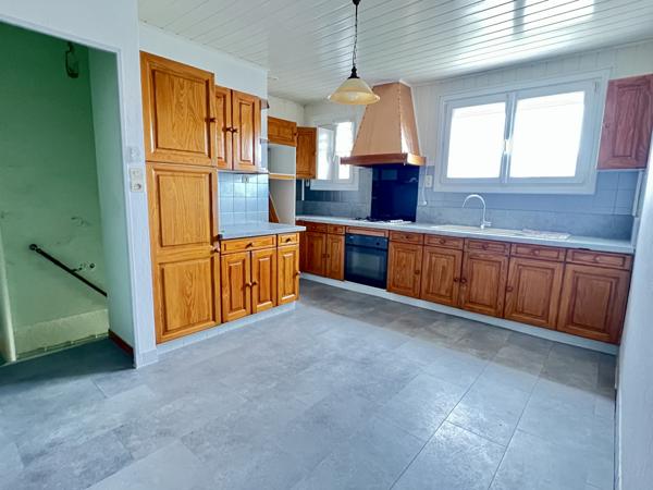 Nieuil-l'Espoir (86340) NIEUIL L’ESPOIR - MAISON 3 CHAMBRES - JARDIN - GARAGE