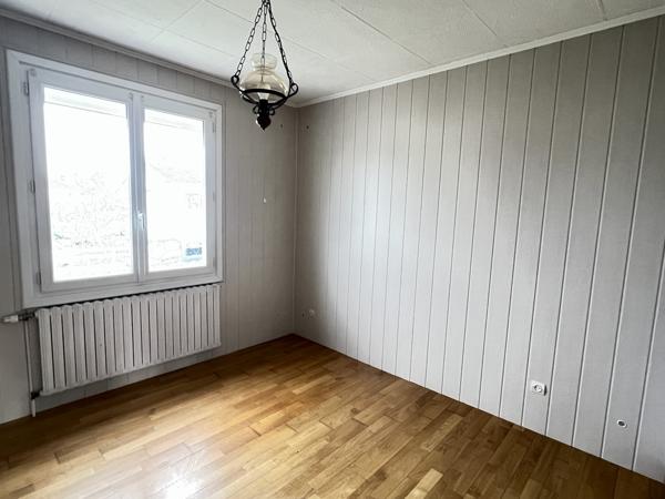 Nieuil-l'Espoir (86340) NIEUIL L’ESPOIR - MAISON 3 CHAMBRES - JARDIN - GARAGE