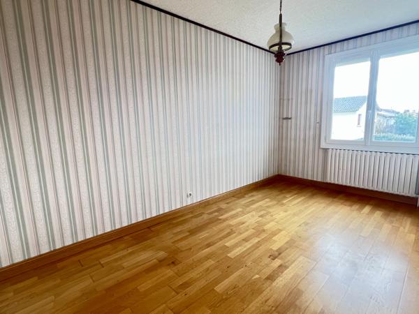 Nieuil-l'Espoir (86340) NIEUIL L’ESPOIR - MAISON 3 CHAMBRES - JARDIN - GARAGE