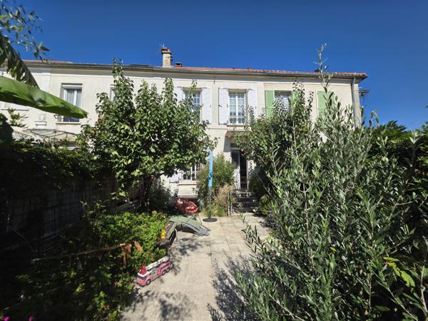 Champigny-sur-Marne (94500) À VENDRE – Maison 6 pièces rénovée par architectes – Quartier du Plant, Champigny-sur-Marne