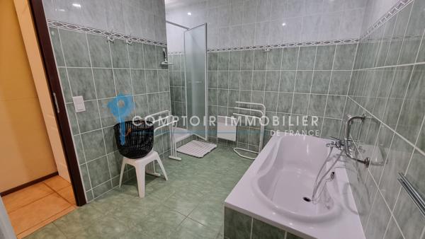 Villa
                                                                                                                                                                                                                                                                                                                        5 pièce(s)                                                                                                                                                                                                          4 chambre(s)                                                                                                                                                                                                          87  m²