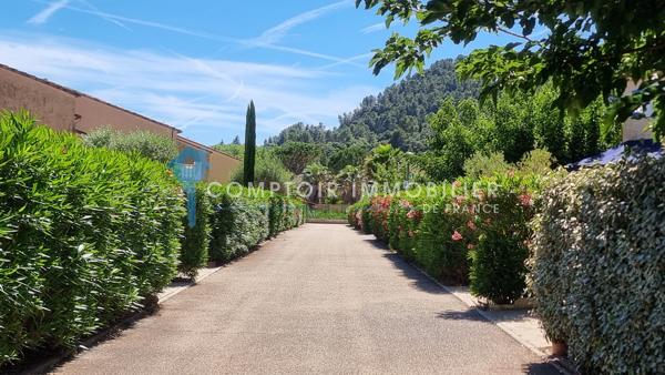 Villa
                                                                                                                                                                                                                                                                                                                        5 pièce(s)                                                                                                                                                                                                          4 chambre(s)                                                                                                                                                                                                          87  m²