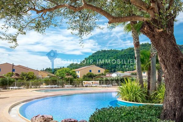 Villa
                                                                                                                                                                                                                                                                                                                        5 pièce(s)                                                                                                                                                                                                          4 chambre(s)                                                                                                                                                                                                          87  m²
