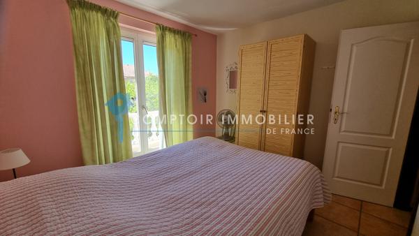 Villa
                                                                                                                                                                                                                                                                                                                        5 pièce(s)                                                                                                                                                                                                          4 chambre(s)                                                                                                                                                                                                          87  m²