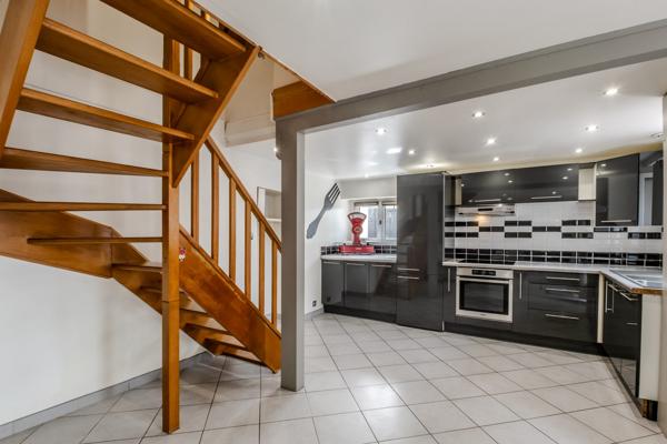 Maison individuelle sur 3 niveaux - 4 chambres - Vétraz-Monthoux