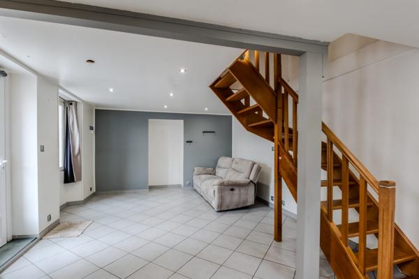 Maison individuelle sur 3 niveaux - 4 chambres - Vétraz-Monthoux