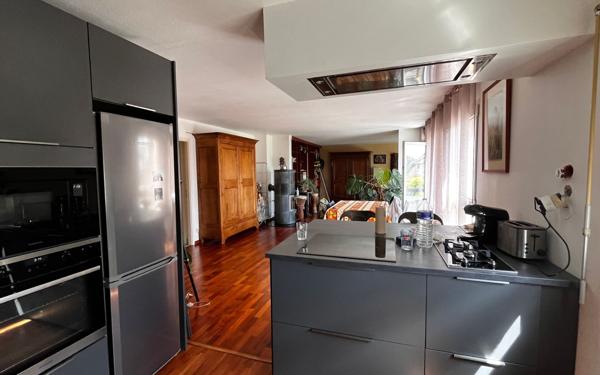 Appartement à vendre    5 pièces • 120 m2 Bischheim